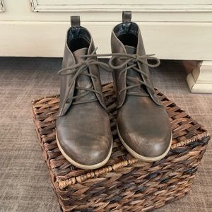 Leather Casual booties, size 39